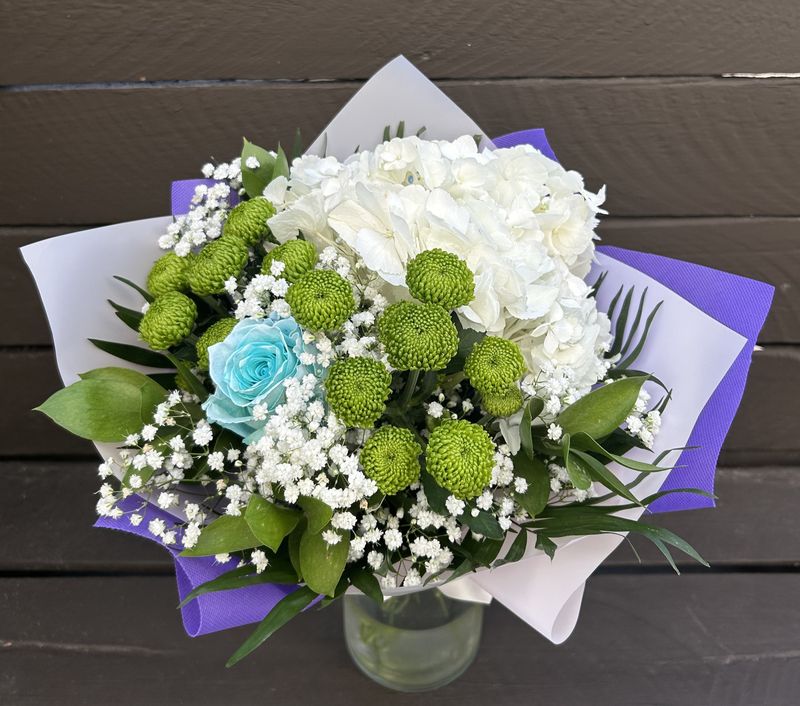 B11 - Mixed Flowers Bouquet