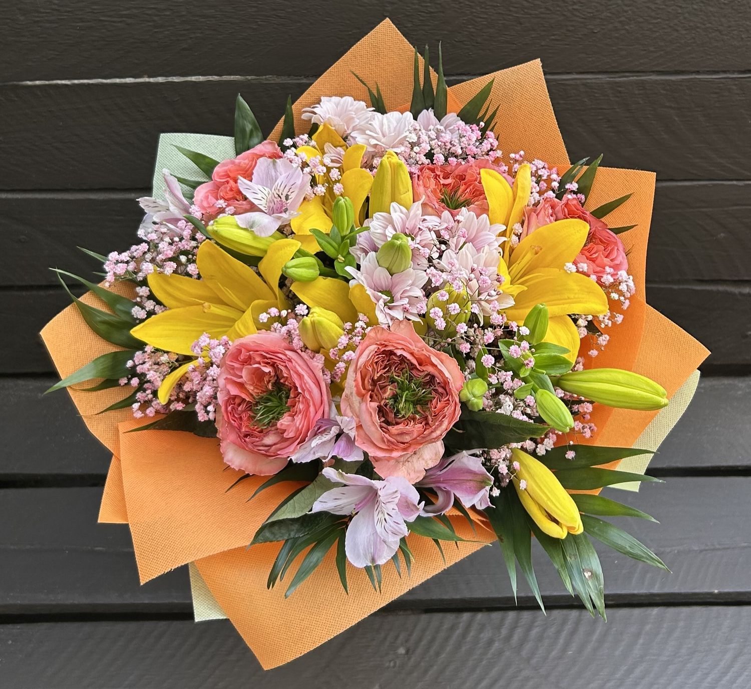 B01 - Mixed Flowers Bouquet