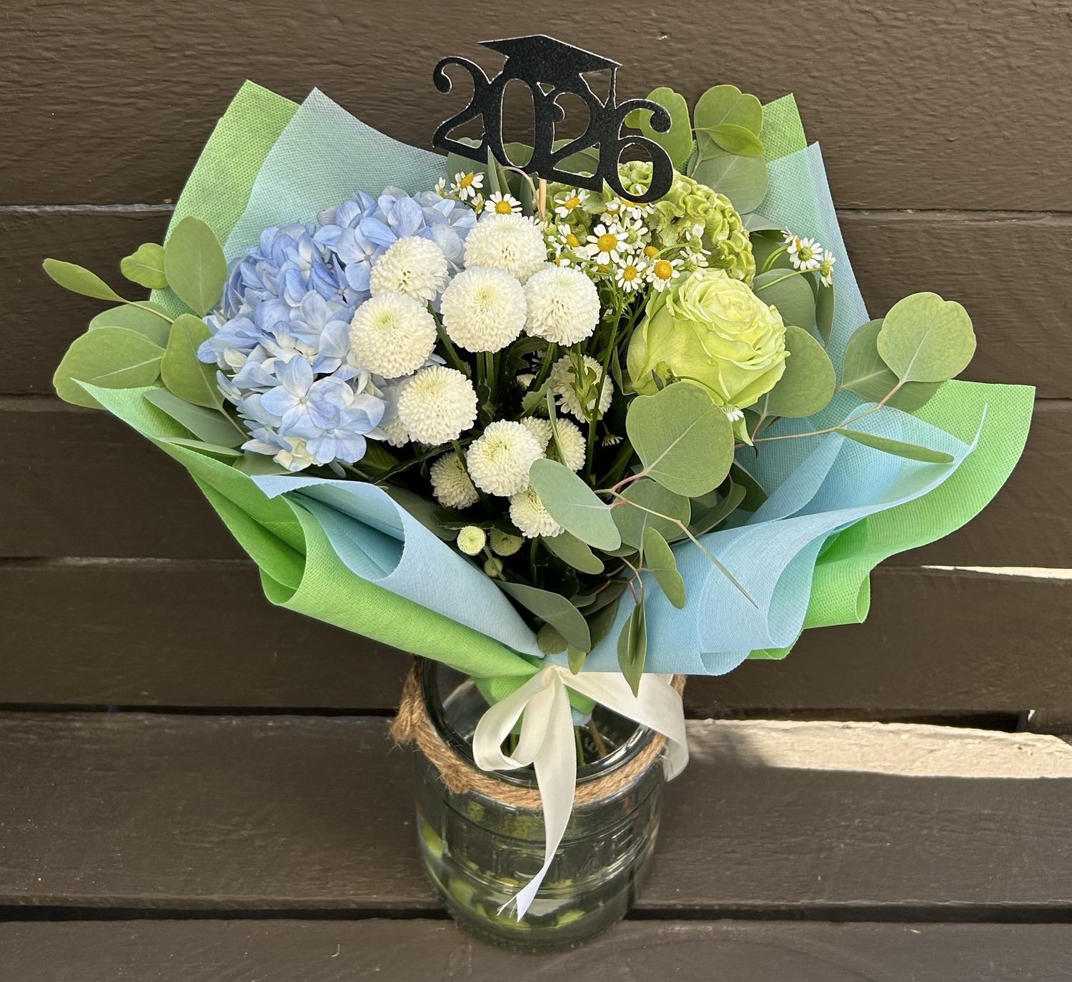 G03 - Graduation Bouquet with Mixed Flowers