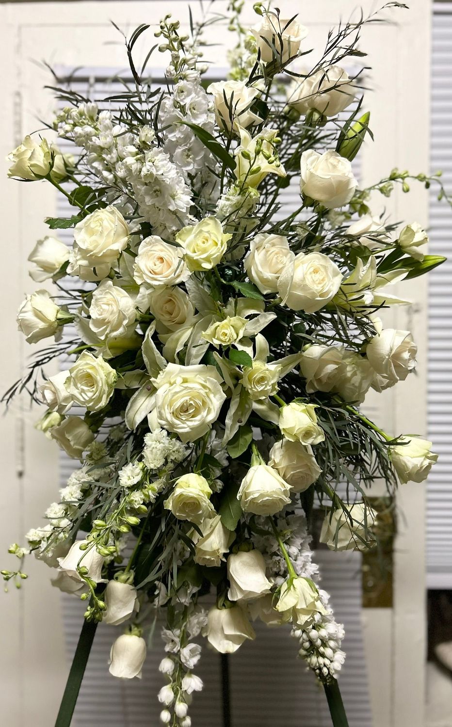 Funeral Standing Spray White (Large)