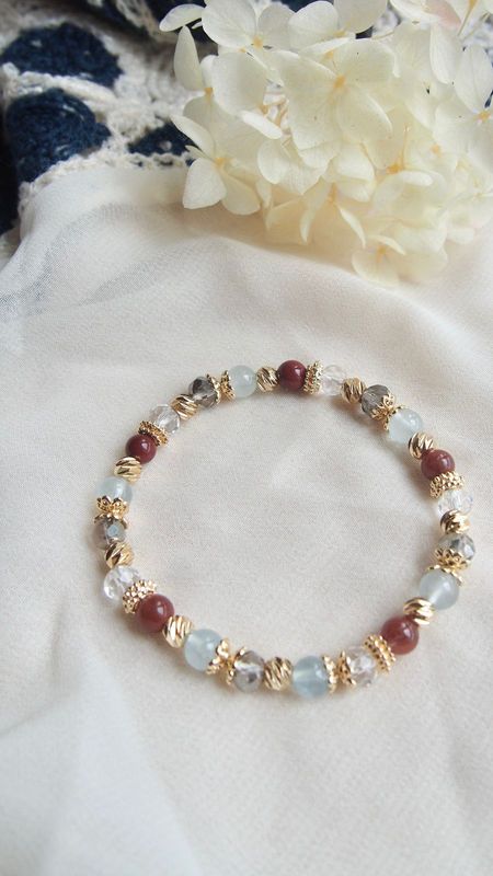 Carina in Aquamarine &amp; Andesine Labradorite