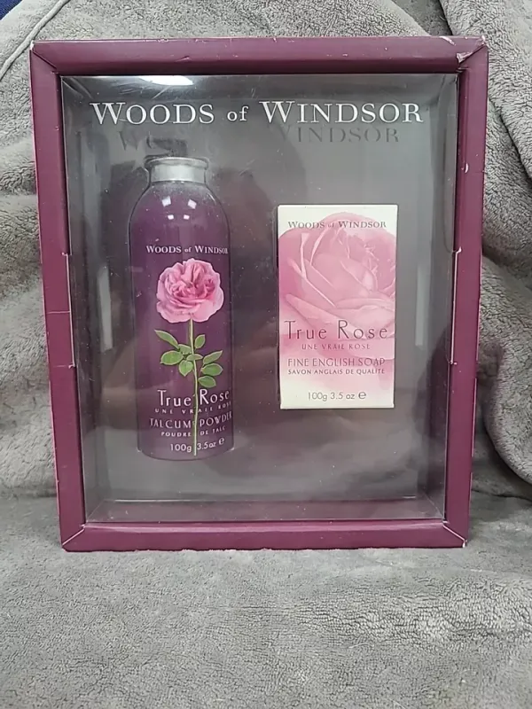 2002 WOODS OF WINDSOR SOAP TALCUM POWDER SET Vintage Giftset PERFUME VANITY