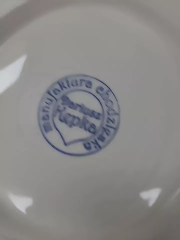 2 DARIUSZ KEPKA WHITE ROMAN SQUARE PLATE LOT 6" & 8" DESSERT SALAD