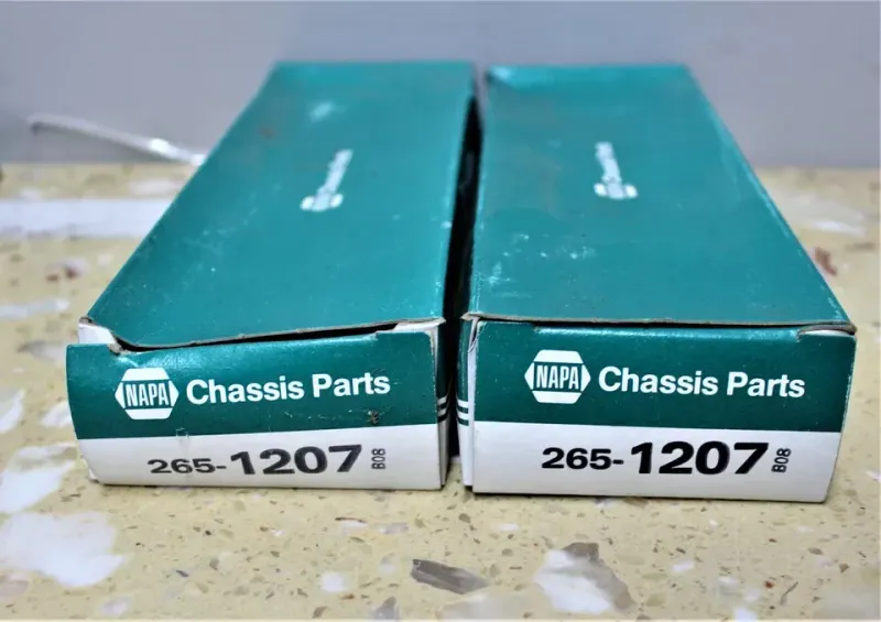 * (2) Vintage NAPA 1961 Chevrolet Sway Bar 265-1207 NOS