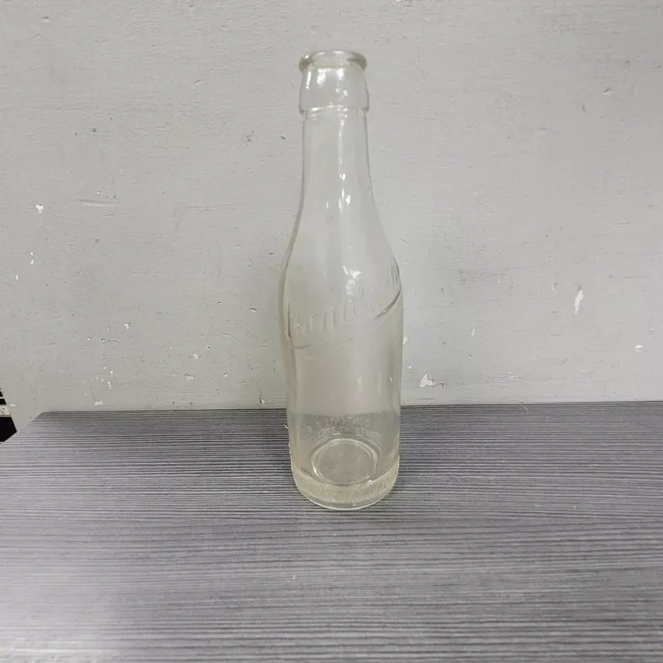 ANTIQUE EMBOSSED GLASS SODA BOTTLE ATLAS BOTTLING WORKS HAMTRAMCK MICHIGAN