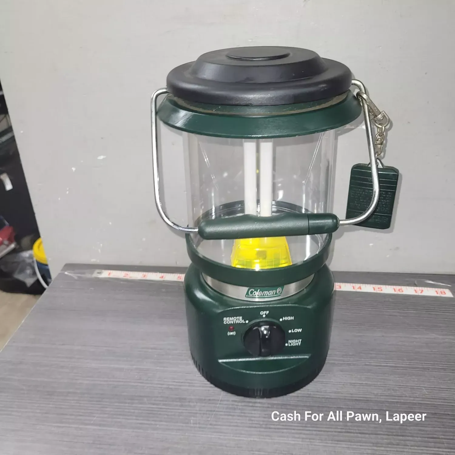 COLEMAN RUGGED PERSONAL LANTERN 2000000869 Battery Powered + Remote Control