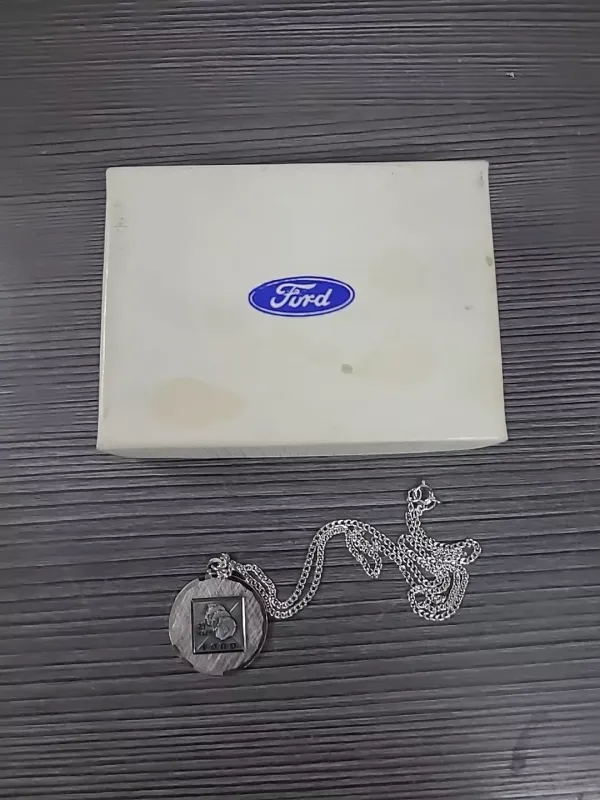 Ford Motor Co 25 Year Employee Service Award 10k ROLLED WHITE Gold NECKLACE BOX