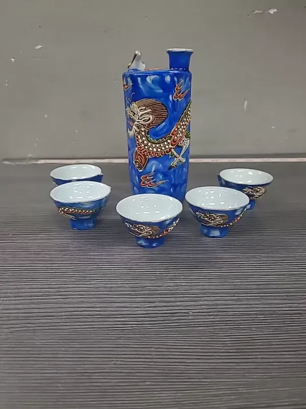 Kutani Bottle Dragon Japanese Tokkuri Sake Bottle Set 5 Cups
