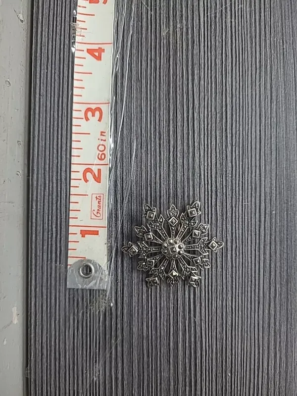 marcasite snow flake pendant sterling silver 7G VINTAGE JEWELRY