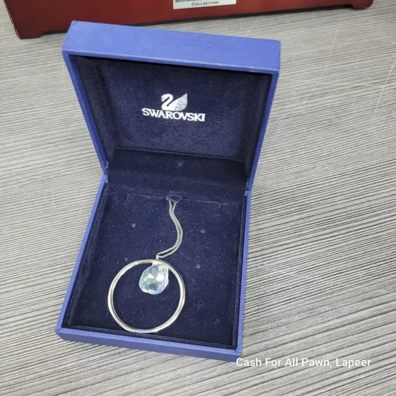 SWAROVSKI CRYSTAL NECKLACE PEAR SHAPED GEM W SILVERY CIRCLE