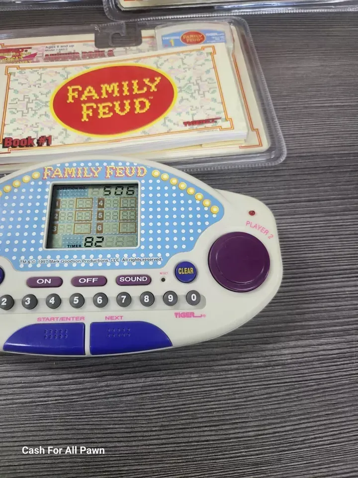 Tiger Electronics Family Feud Handheld Electro Game Vintage 3 Sealed cartridge