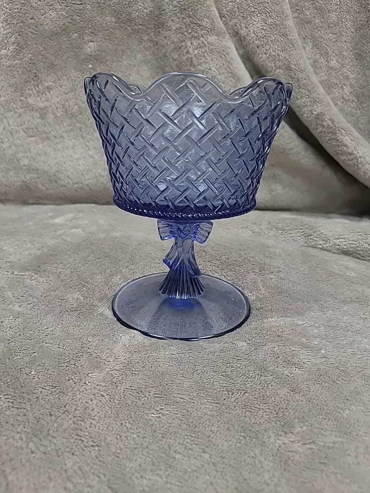Vintage Fenton Blue Glass Compote Bowl Basket Weave Heart & Bow stem