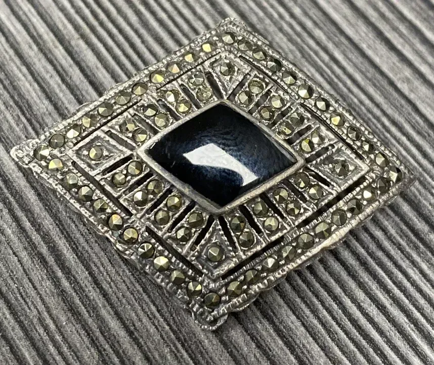 Vintage Sterling Silver Brooch Marcasite with Black Onyx 6g