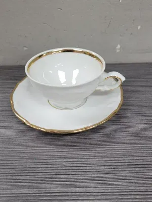 Cup & Saucers