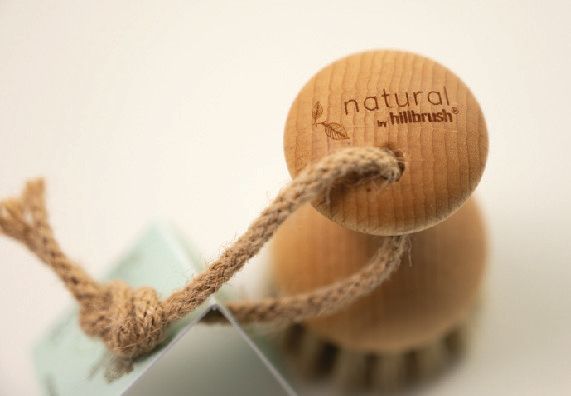 Sztywna szczotka do garnków