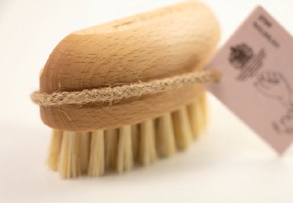 Sztywna szczotka do paznokci