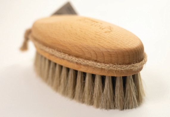 Duża lekka szczotka do polerowania butów - jasna