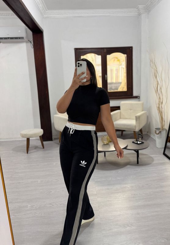 Pantalon Adi Lineas