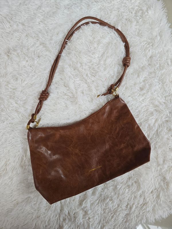 Cartera Petra