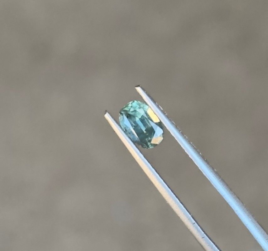 0.85ct Green Australian Sapphire