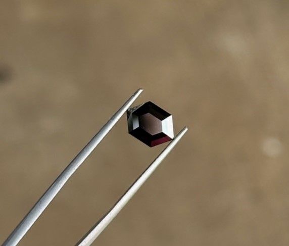 1.8ct Black Australian Spinel
