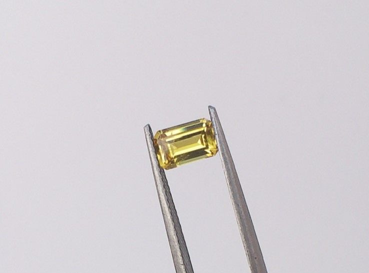 0.95ct Yellow Australian Sapphire