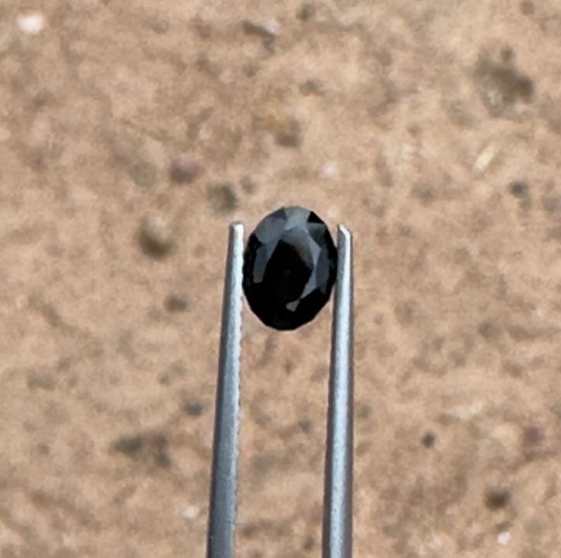 0.9ct Green Australian Sapphire