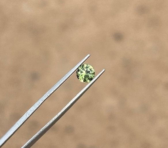 0.92ct Green Australian Sapphire
