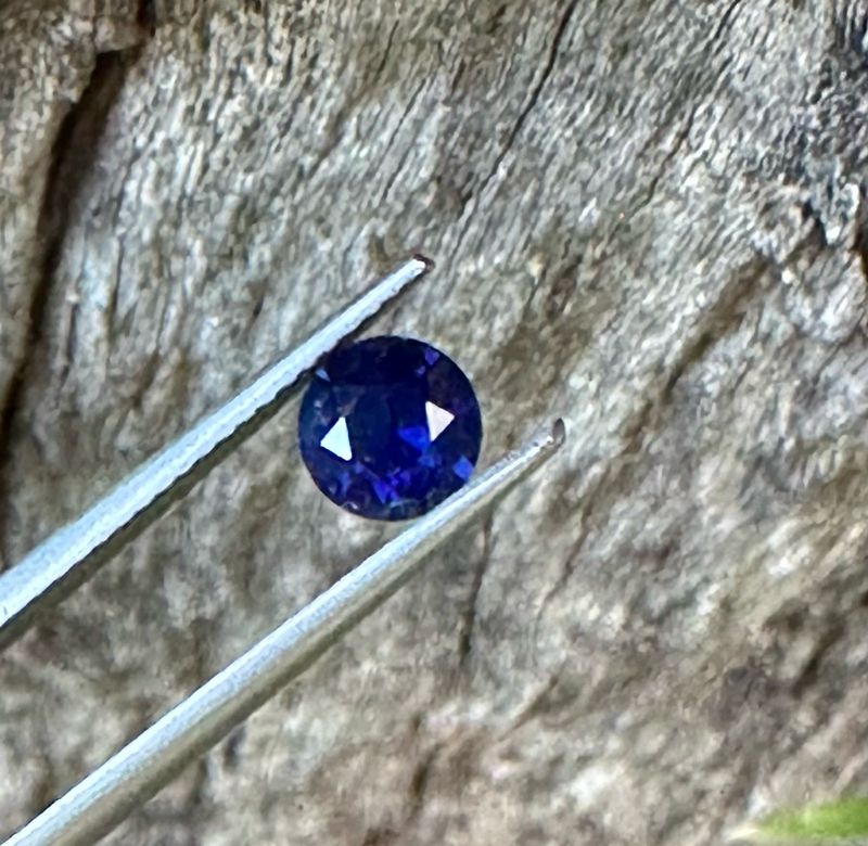 0.7ct Blue Australian Sapphire