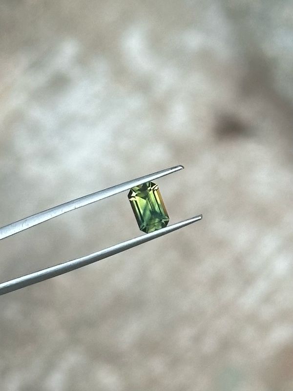 1.3ct Australian Parti Sapphire