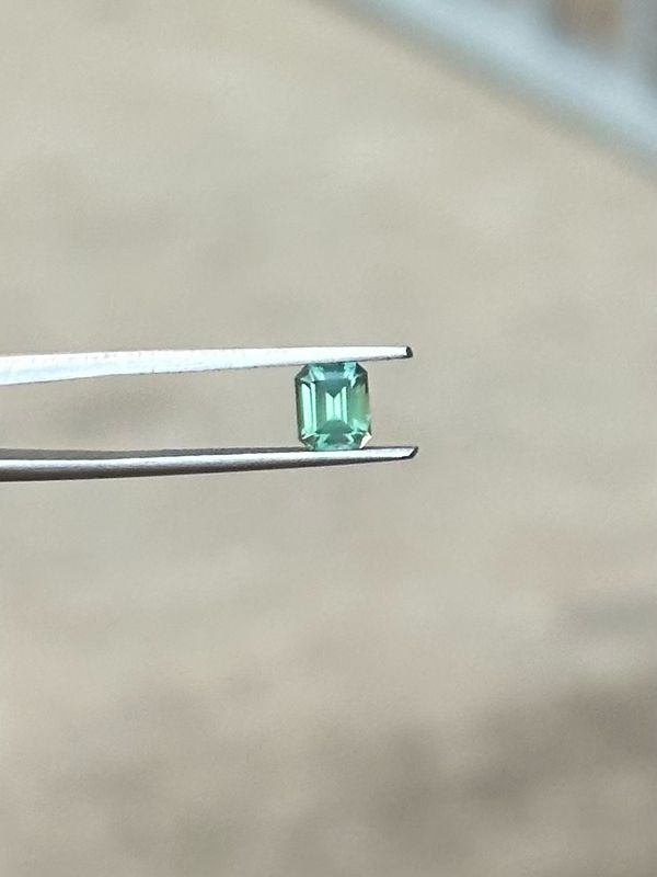 0.7ct  Australian Parti Sapphire