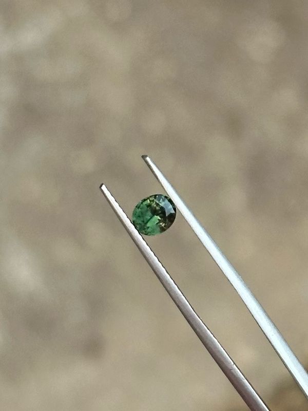 0.5ct Green Australian Sapphire