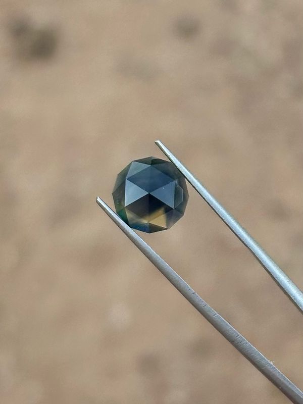 3.9ct Australian Parti Sapphire (Pharaoh&#39;s Eye)