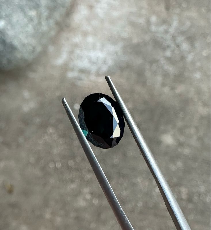 2.7ct Dark Australian Sapphire