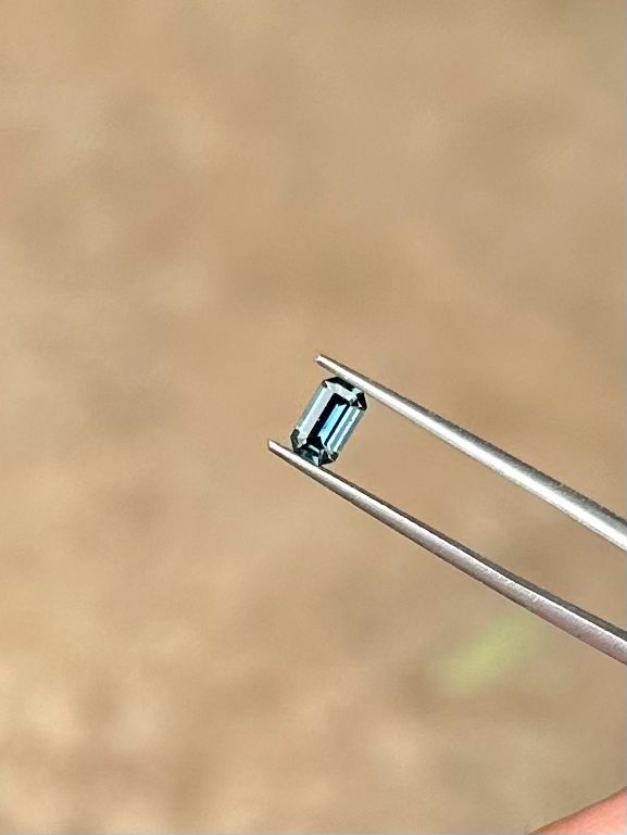 0.6ct Blue Australian Sapphire