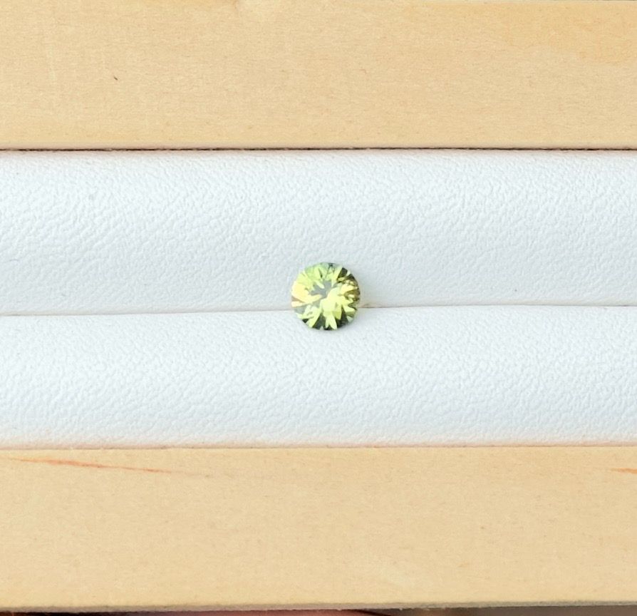 0.4ct Australian Parti Sapphire