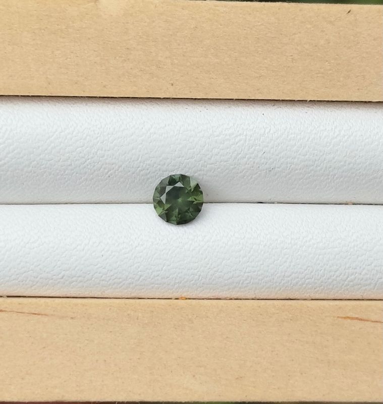 0.95ct Green Australian Sapphire