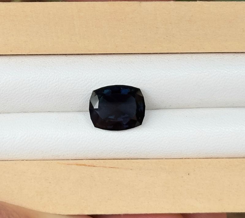 3.9ct Blue Australian Sapphire