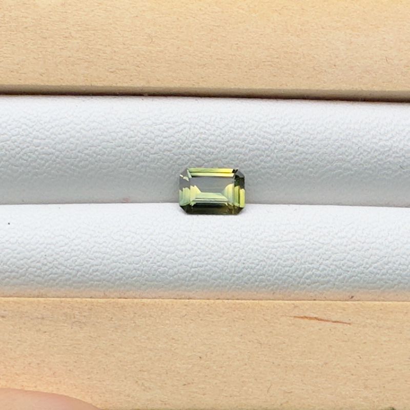 0.75ct Green Australian Sapphire
