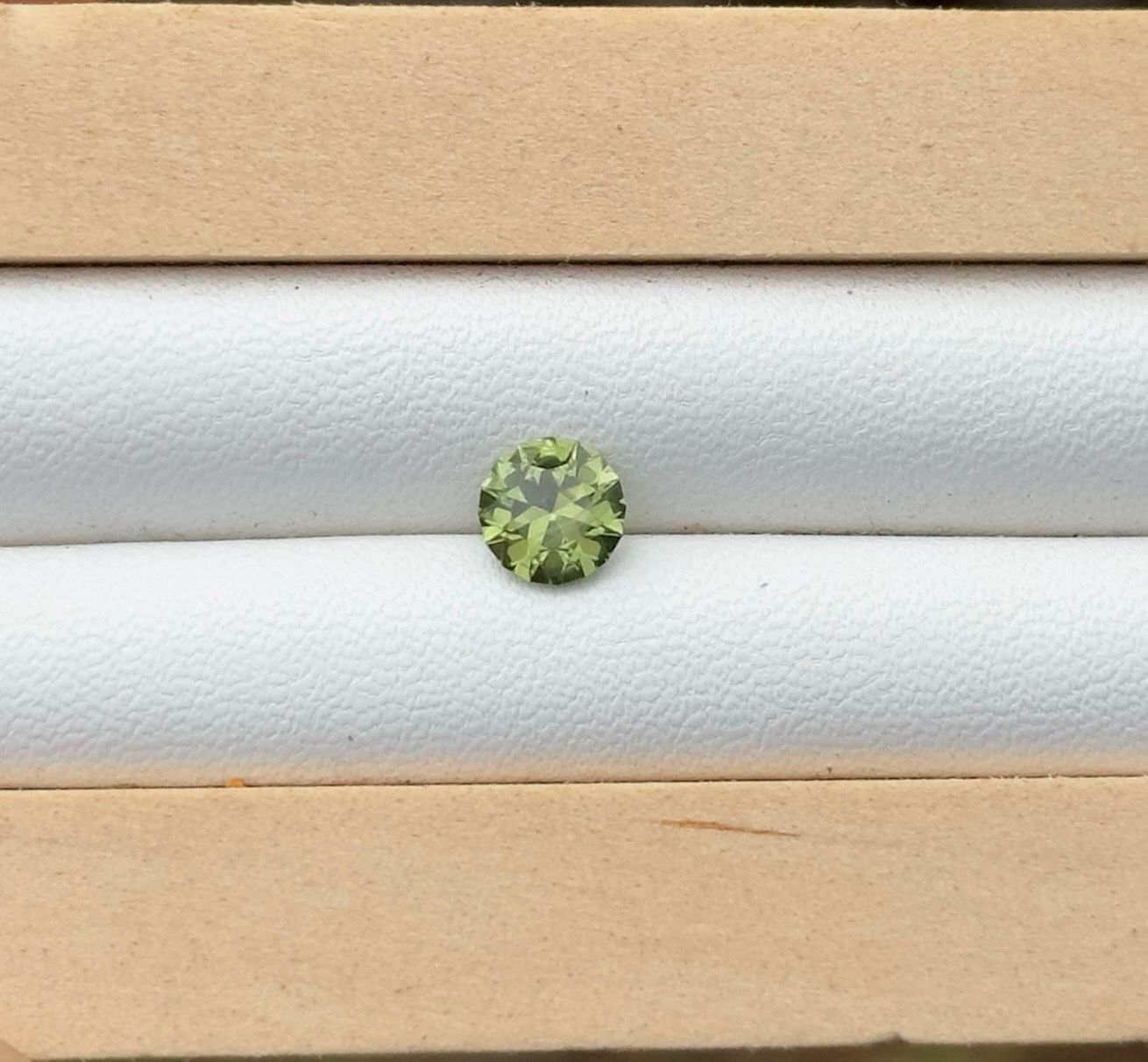 0.92ct Green Australian Sapphire