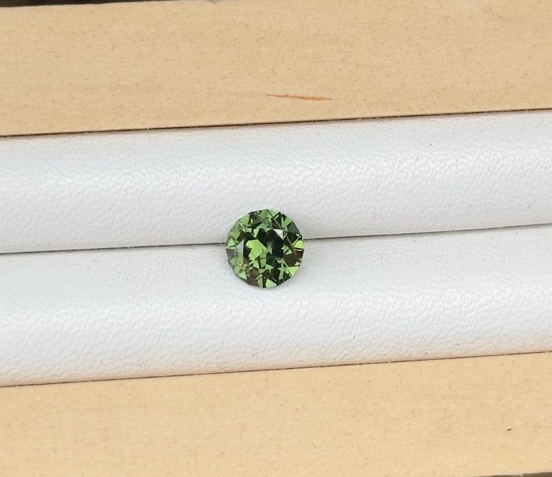 1.25ct Green Australian Sapphire