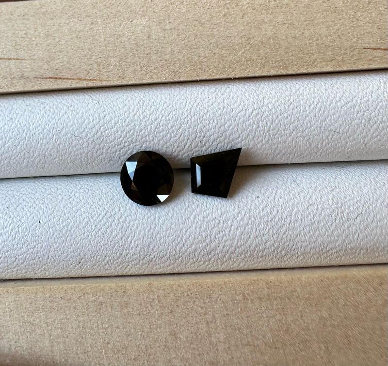 1.4ct Black Australian Spinel Parcel