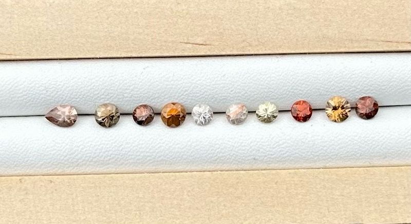 3.9ct  Australian Zircon Parcel