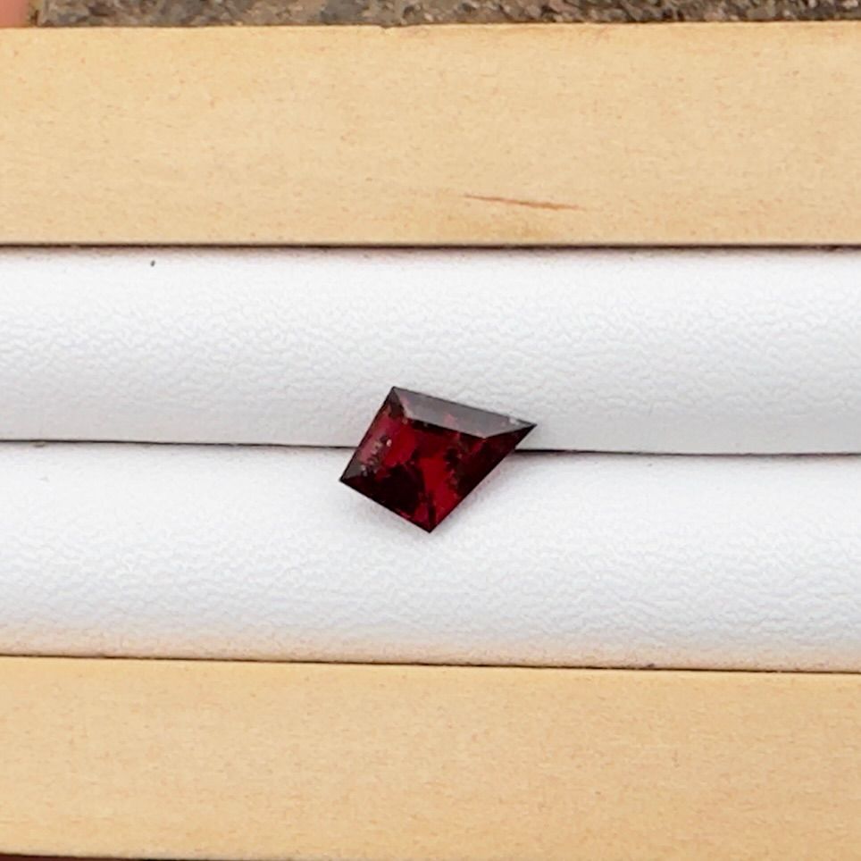 1.39ct Red  Australian Garnet