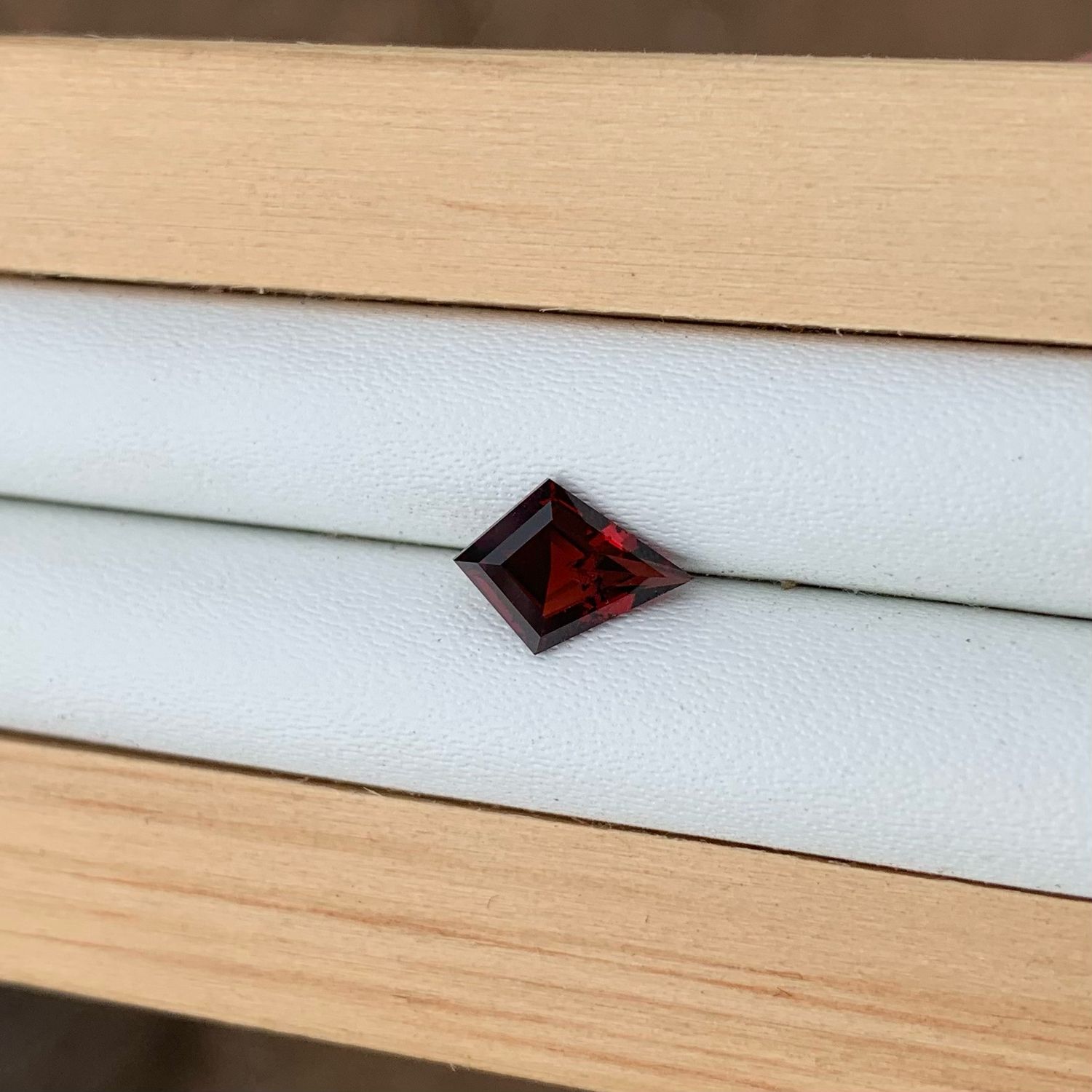 1ct Red  Australian Garnet