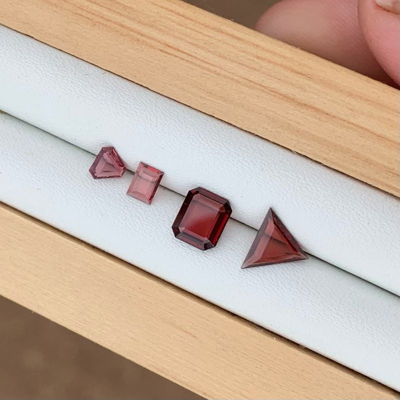 1.5ct Australian Garnet Parcel