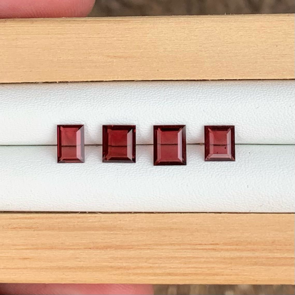 2.4ct Australian Garnet Parcel