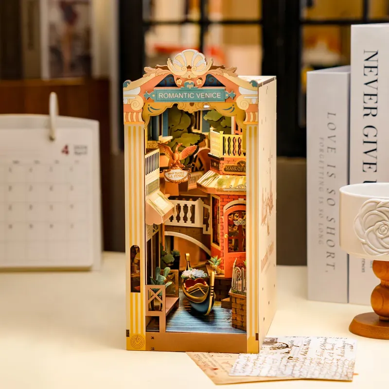 Venecia Romántica - Book Nook