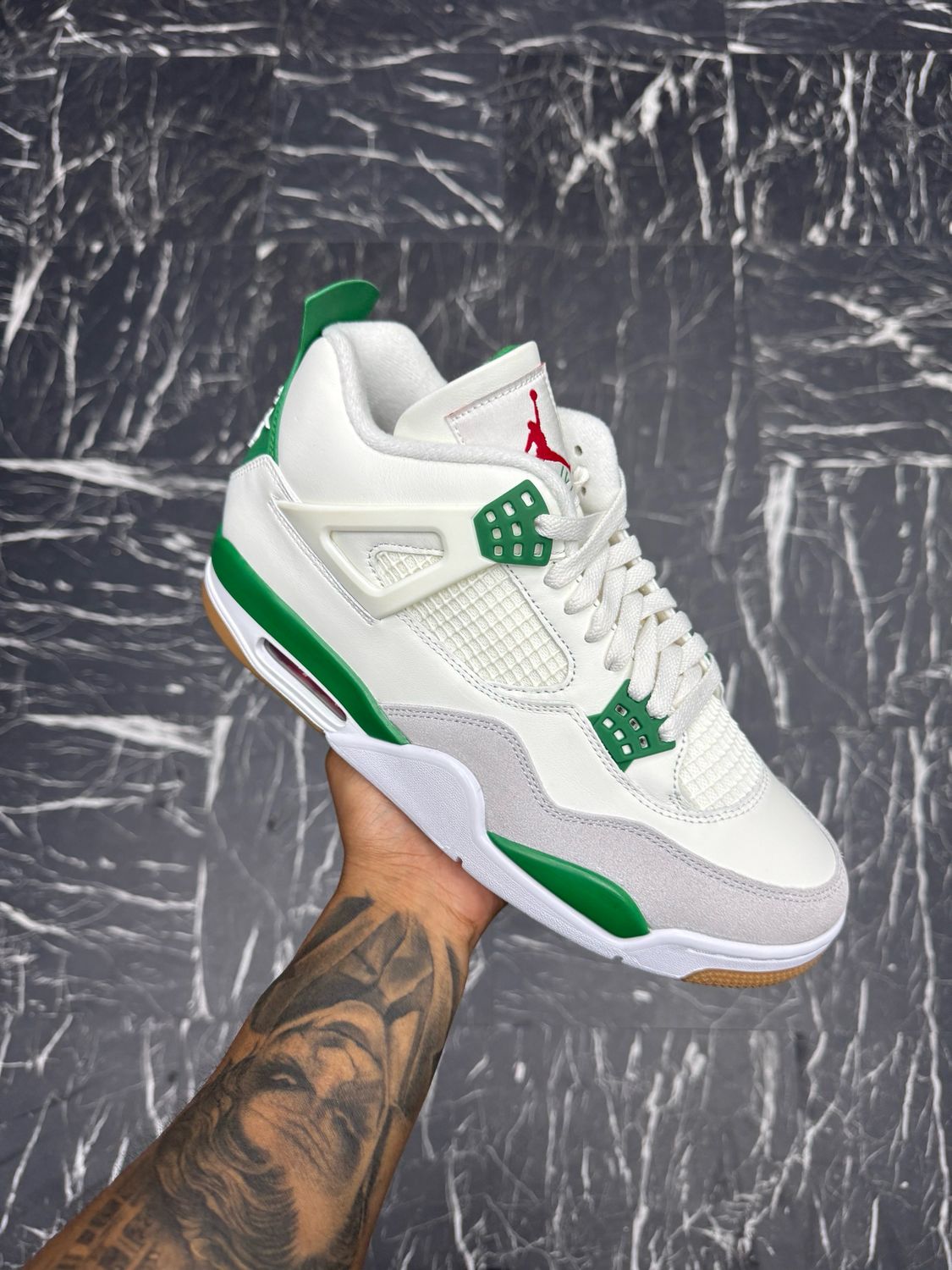 Jordan 4 SB ‘Pine Green’