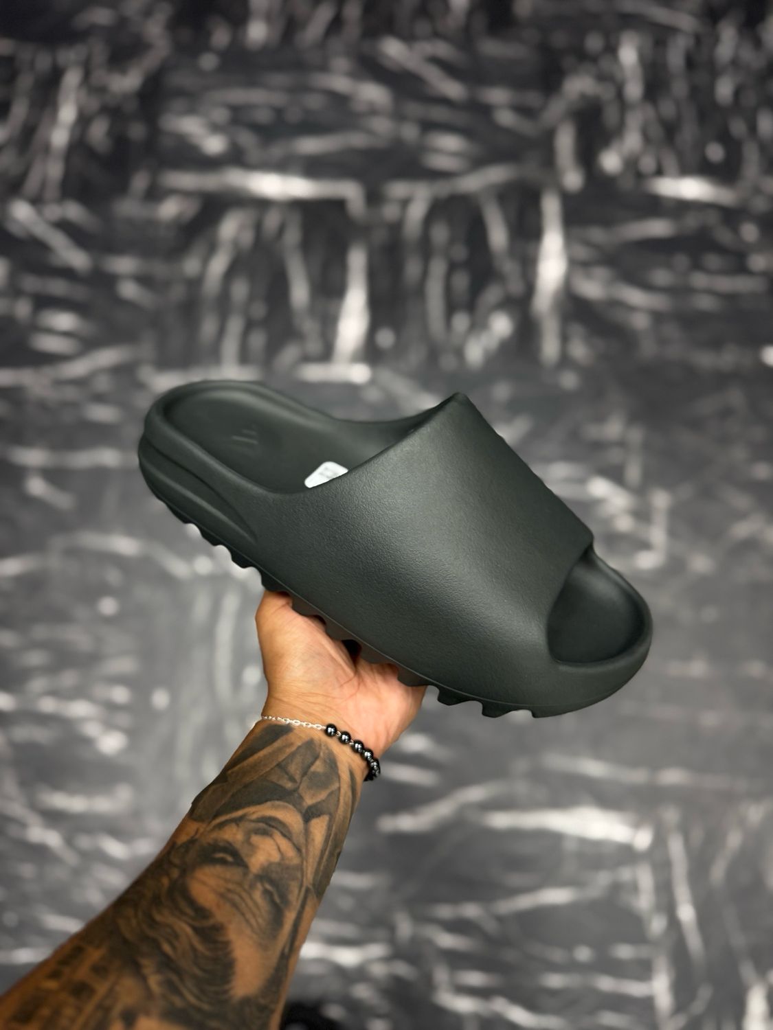 Yeezy Slide Dark Onyx